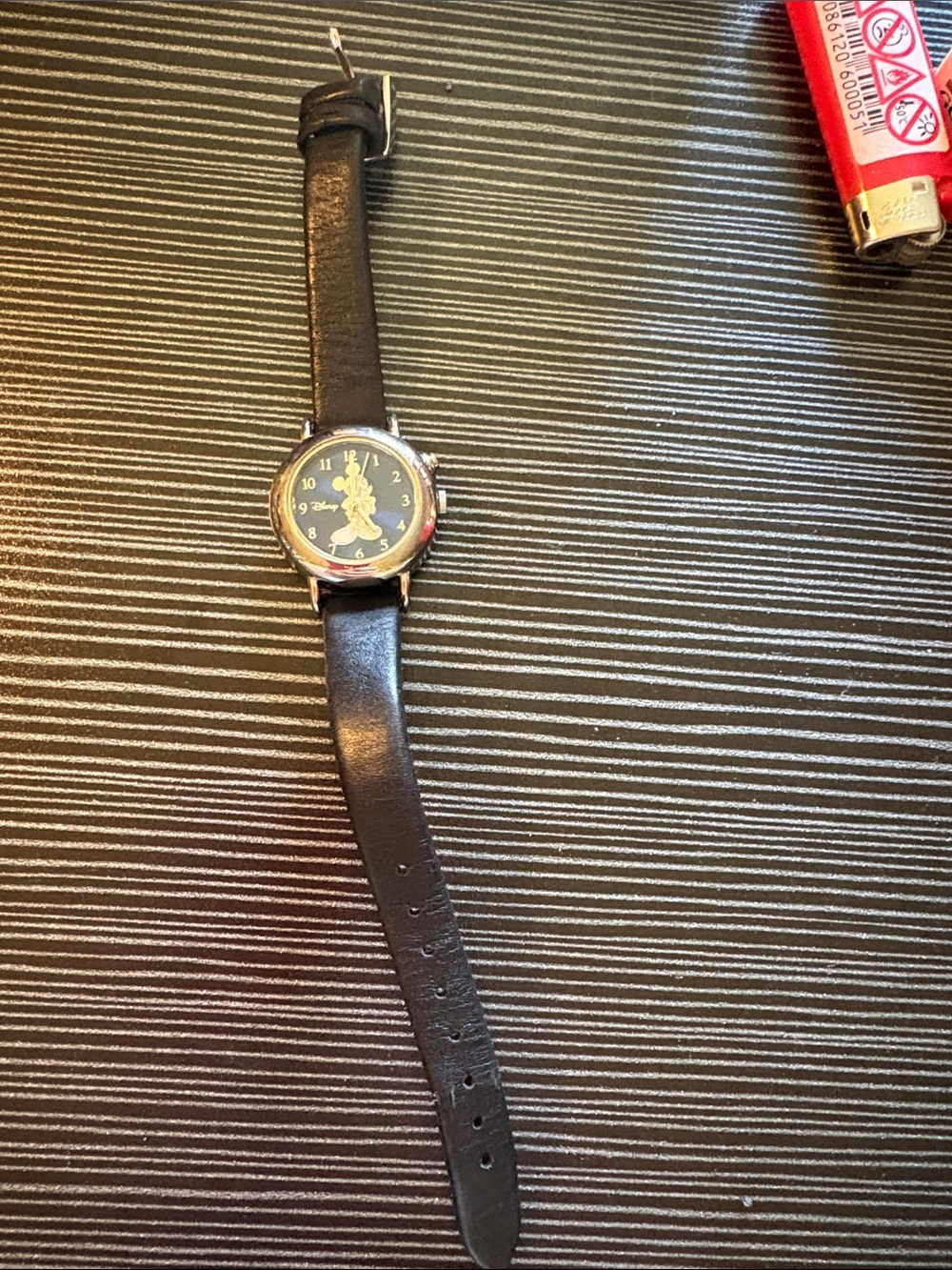 Disney Seiko Mickey Mouse Wristwatch with Navy Dial-Vintage-musical dial